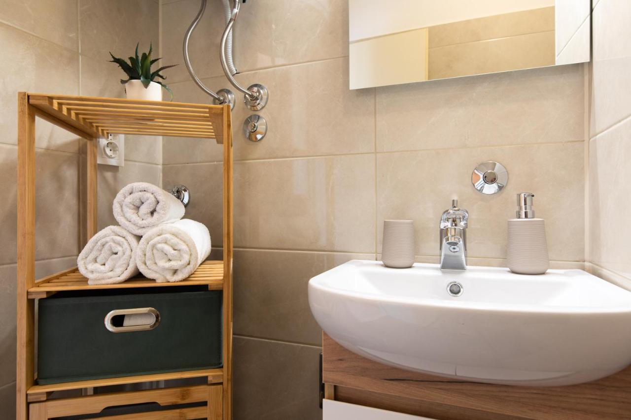 Apartment Laura Punat Εξωτερικό φωτογραφία