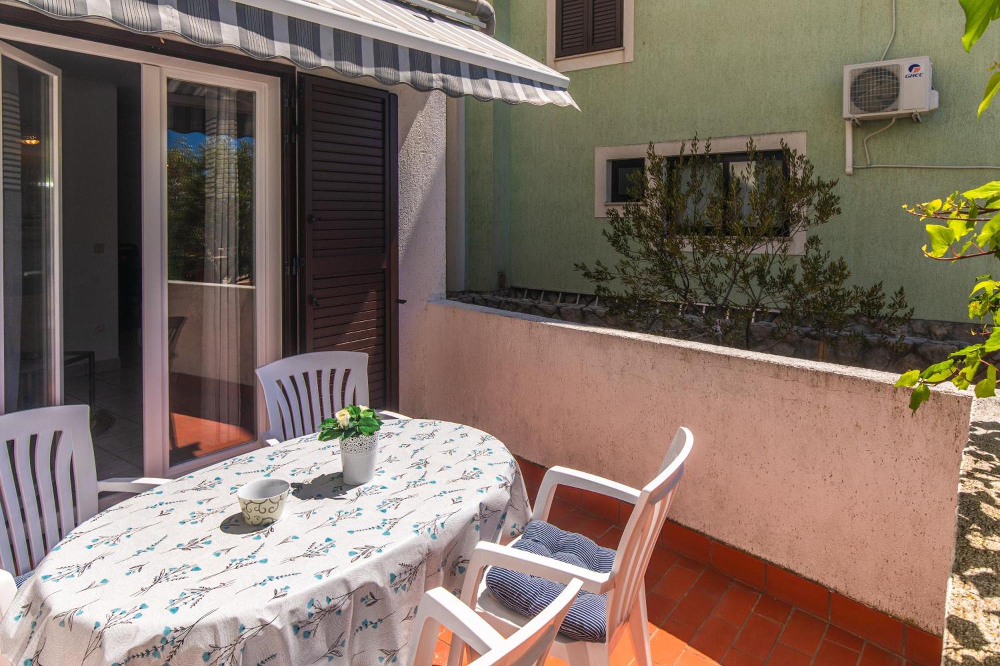 Apartment Laura Punat Εξωτερικό φωτογραφία